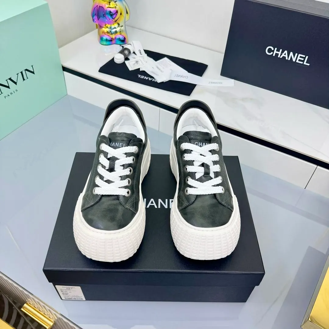 👟👟Ex-factory price 640👟👟 Chanel bread shoes ~ original calfskin panda shoes Chanel 25C latest hot style panda black and white sports shoes casual sneakers Xiaoxiang hot item classic black and white panda color coco girls must pay Fabric: original custom mixed sheepskin lining: original imported breathable mesh lining outsole: Original molded rubber + TPU combination Size: Women's 35-41